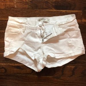 White Abercrombie & Fitch jean shorts